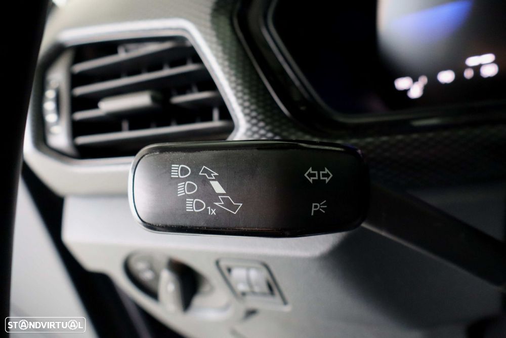 VW T-Cross 1.0 TSI Life DSG - 18