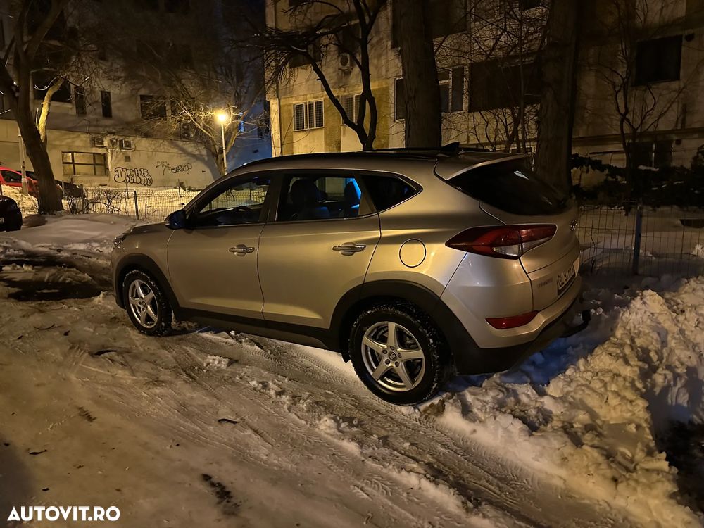 Hyundai Tucson 2.0 CRDI 4WD 6AT Premium+ - 16