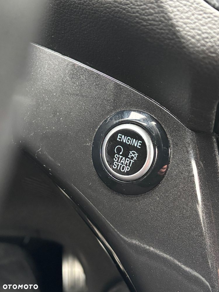 Ford Kuga 2.0 TDCi 4x4 ST-Line - 33