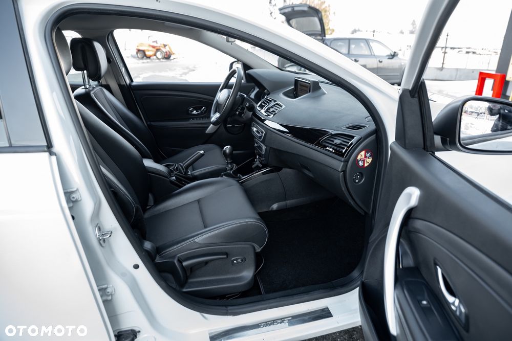 Renault Megane ENERGY TCe 115 Start & Stop Bose Edition - 26