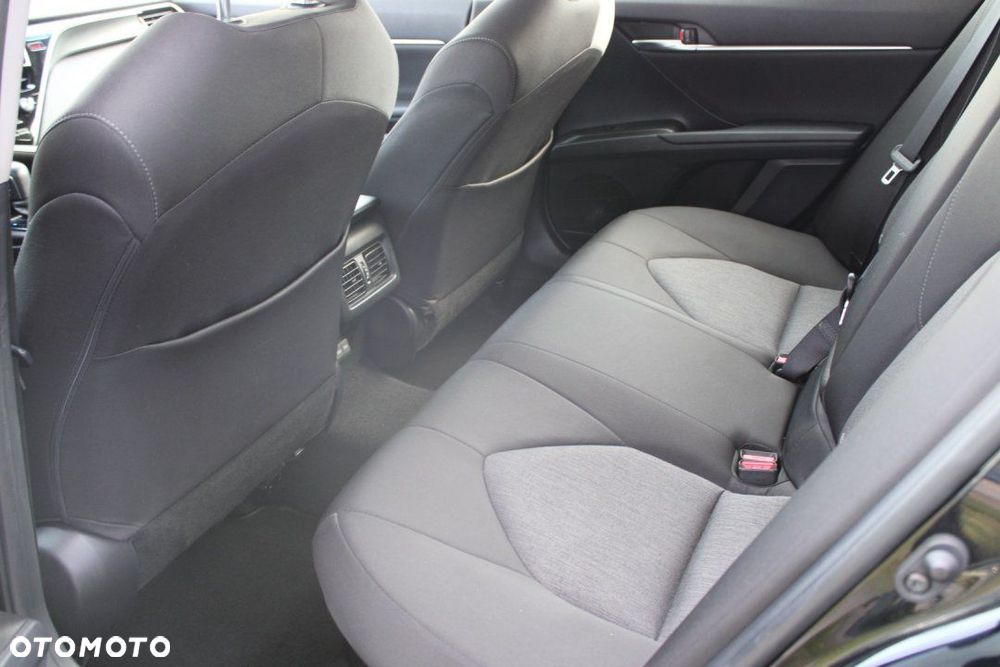 Toyota Camry - 27