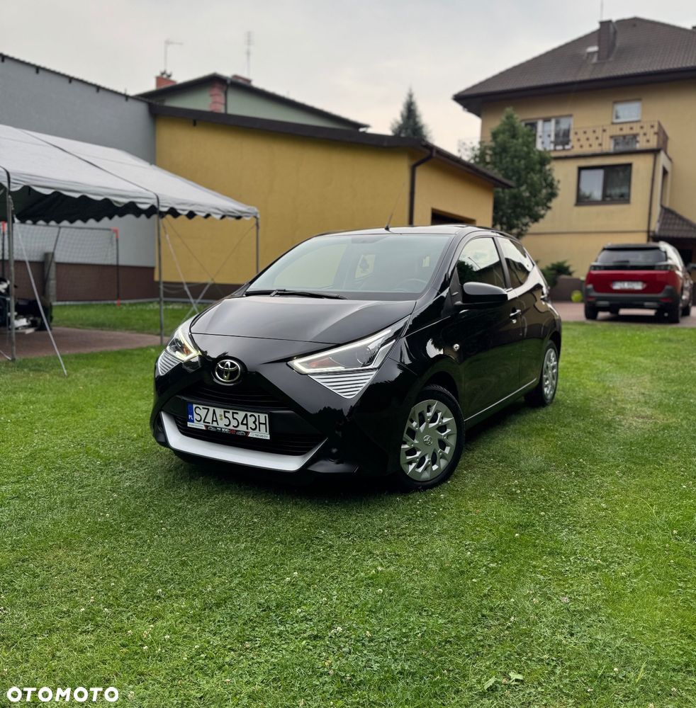 Toyota Aygo x-play - 1