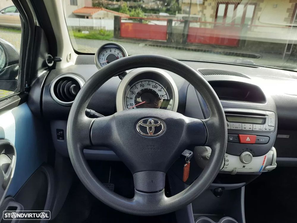 Toyota Aygo 1.0 Plus - 8