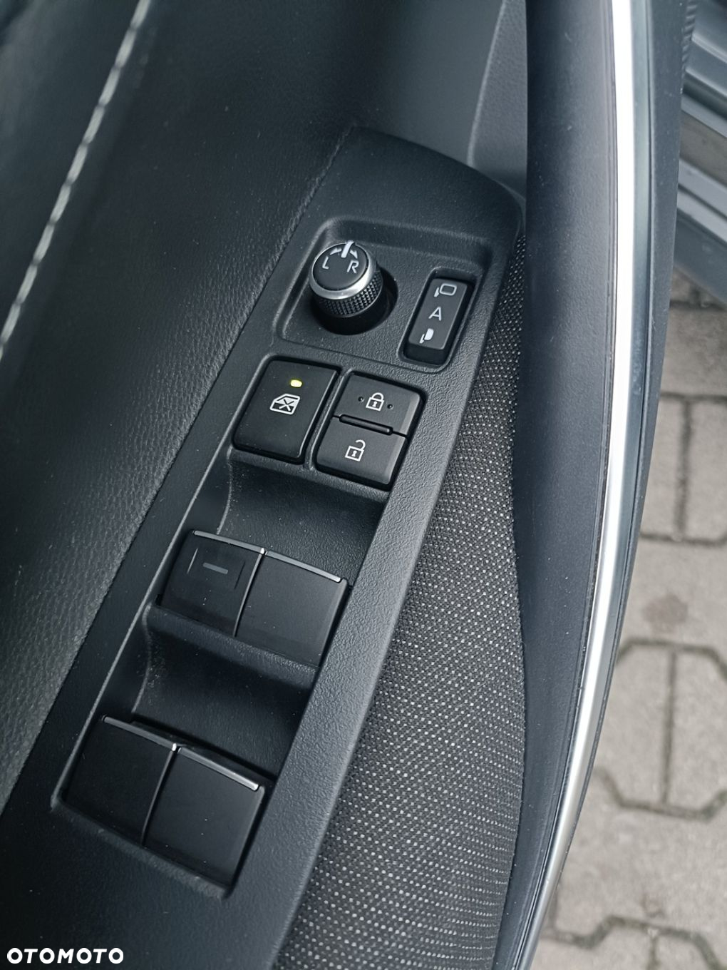 Toyota Corolla 1.8 Hybrid Comfort - 19