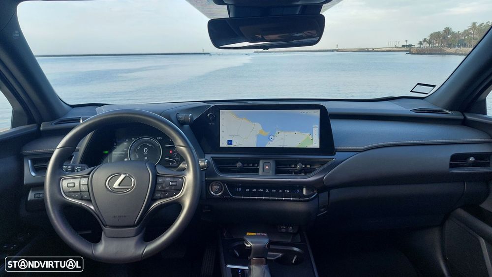 Lexus UX 250h Sport (Ecrã 12.3) - 15