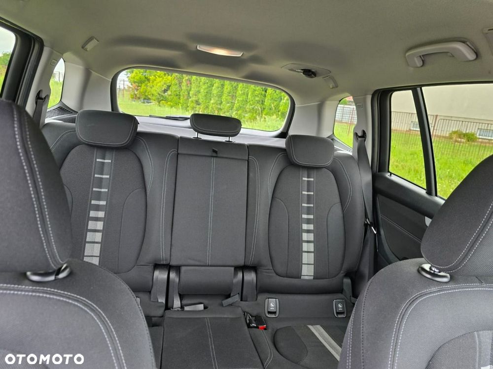 BMW Seria 2 218d Sport Line - 27