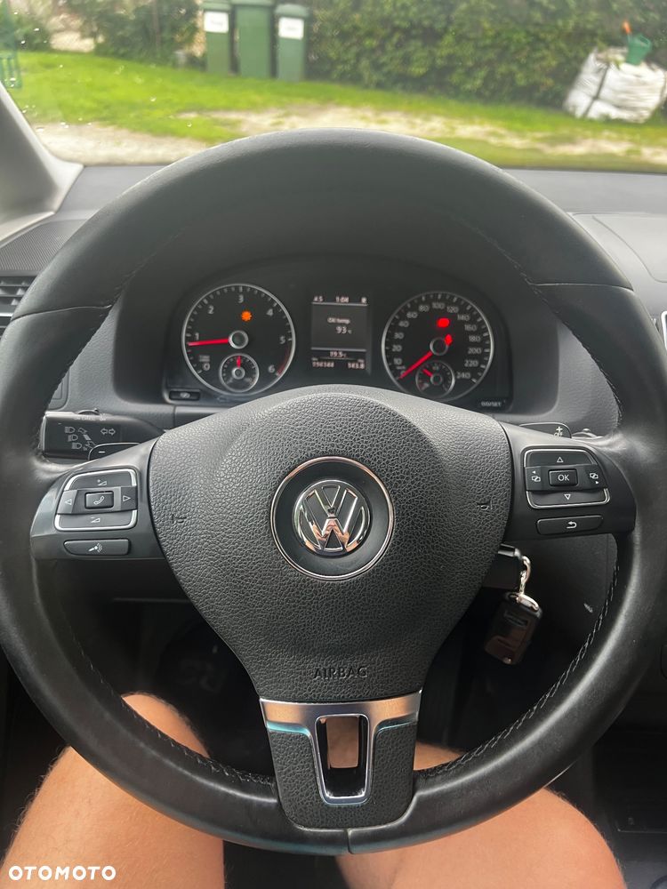 Volkswagen Touran 2.0 TDI DPF Highline DSG - 15