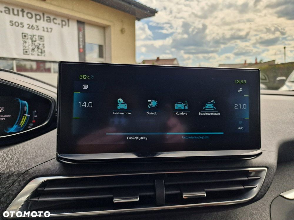 Peugeot 3008 1.6 PureTech Hybrid PHEV Allure S&S EAT8 - 32