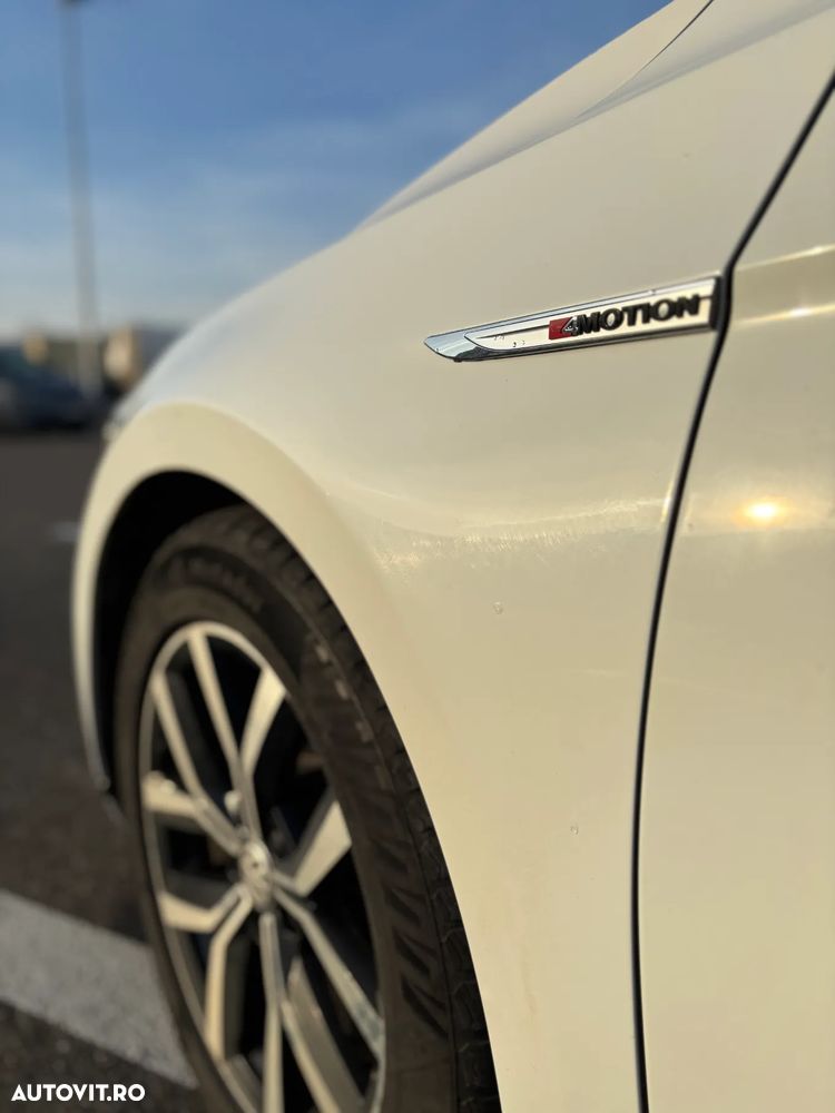 Volkswagen Passat Variant 2.0 TDI DSG 4Motion Highline - 11