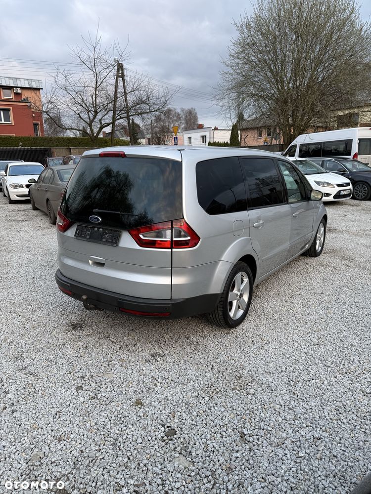 Ford Galaxy - 4