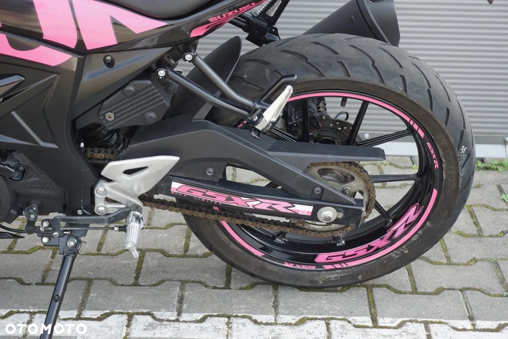 Suzuki GSX - 21