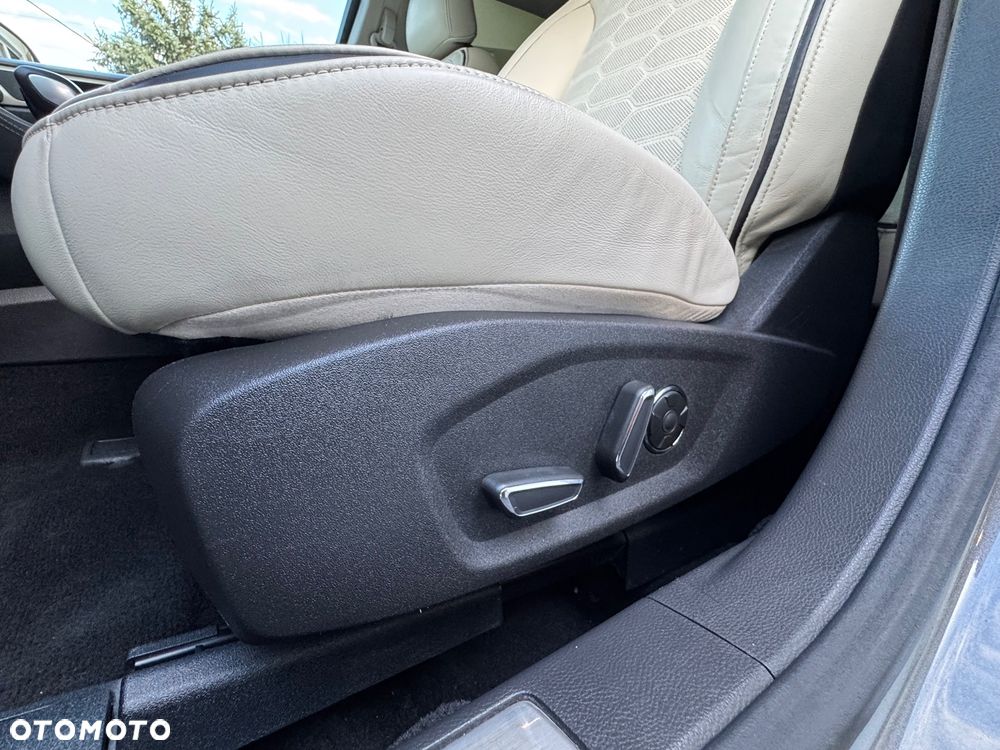 Ford Mondeo Vignale 2.0 TDCi PowerShift - 26
