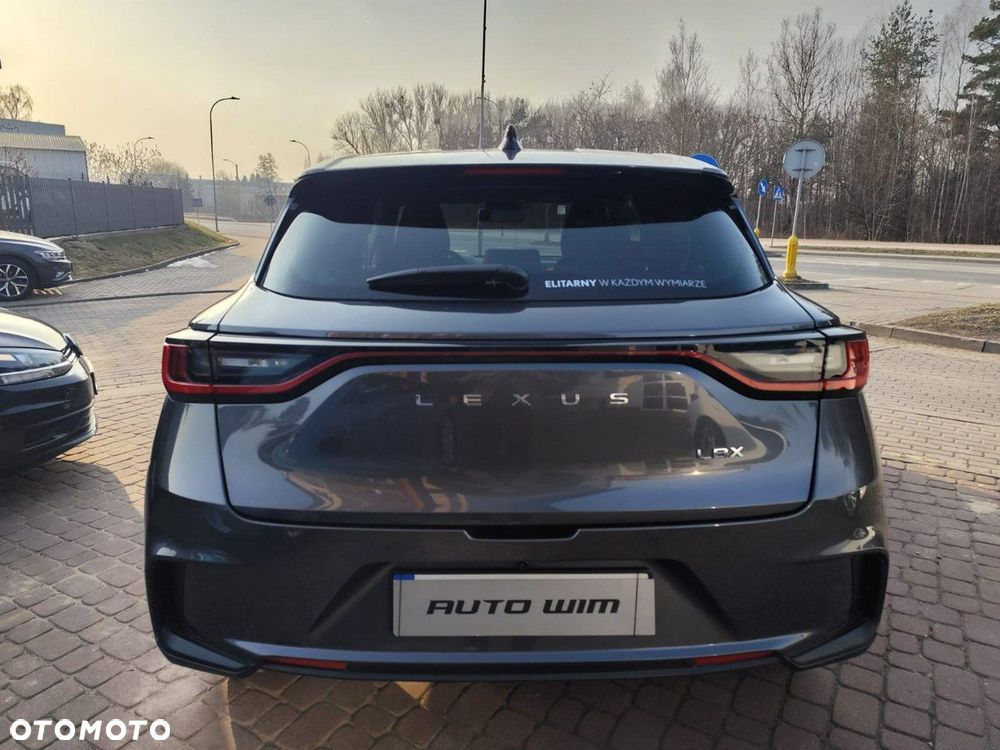 Lexus LBX 1.5 Hybrid - 7