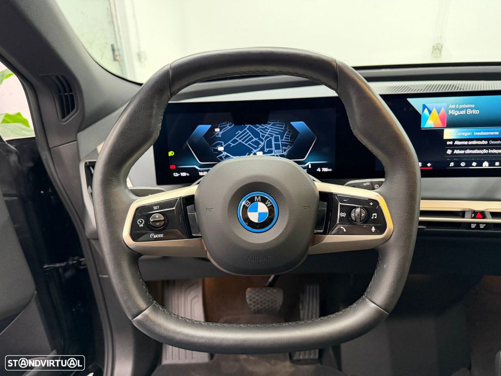 BMW iX xDrive 50 Pack Desportivo - 10