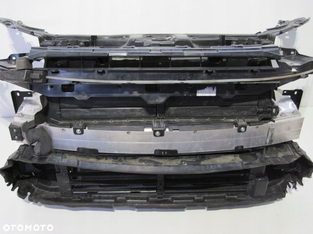 Chłodnice pas przedni Land Rover Discovery SPORT LIFT 2,0D AUTO - 1