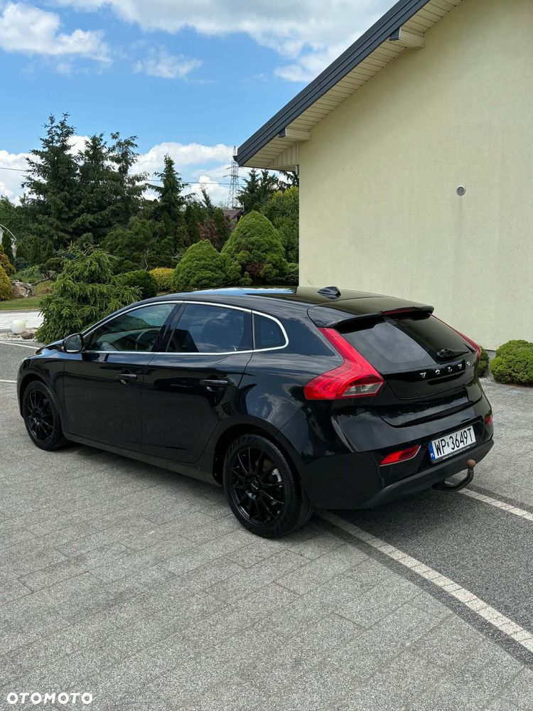 Volvo V40 D2 R Design - 5