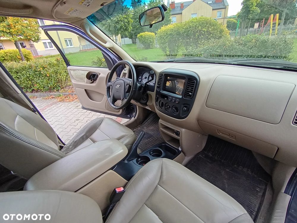 Ford Maverick 3.0 V6 Limited - 19