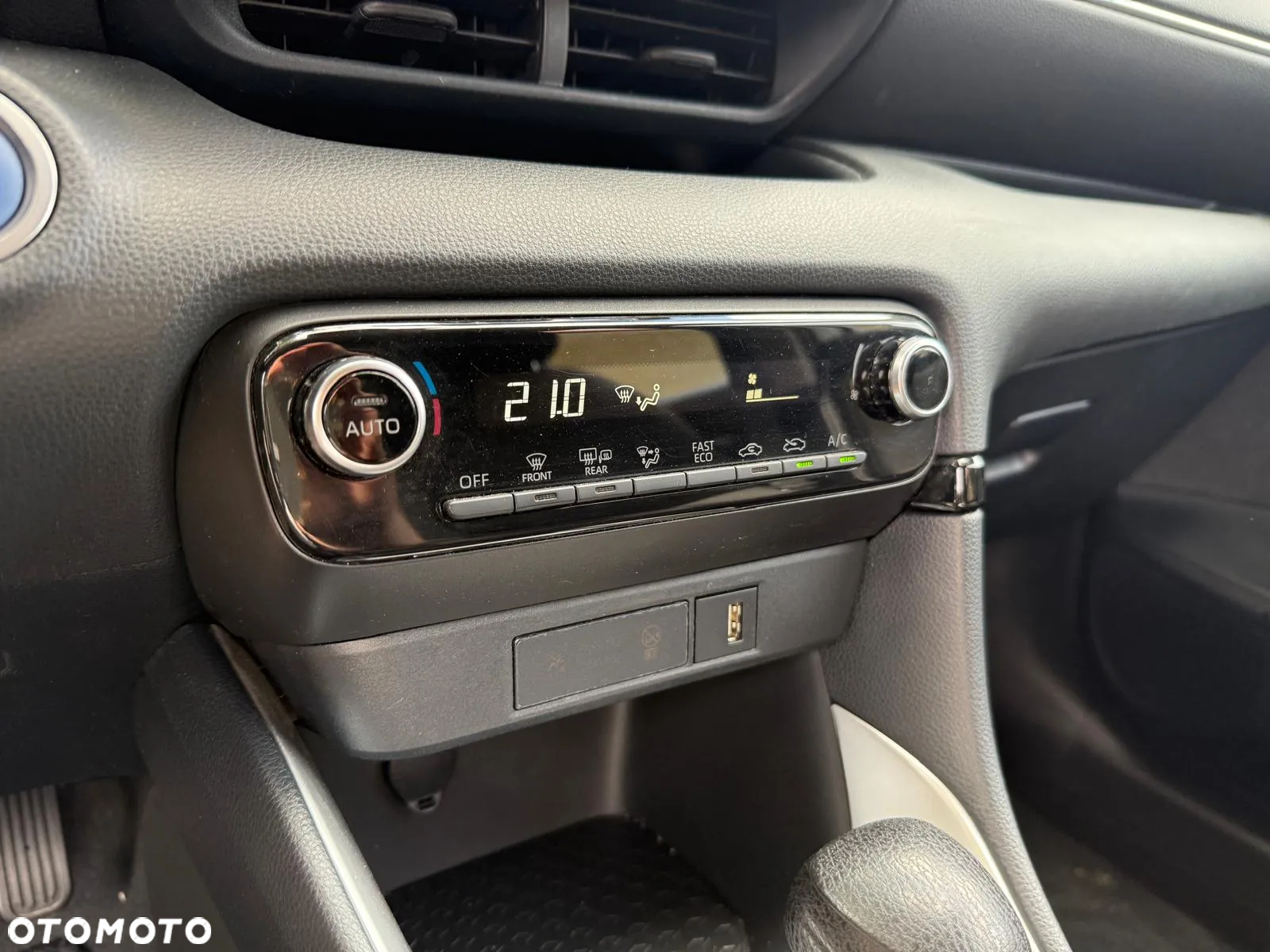 Toyota Yaris Hybrid 1.5 Comfort - 19