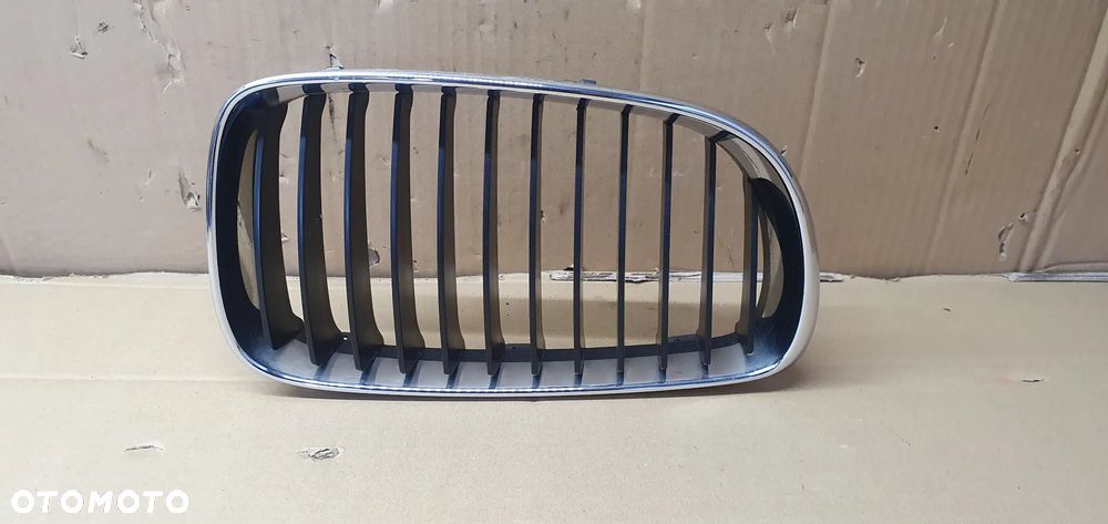Nerka grill atrapa prawa ORYGINAŁ BMW I E81 E87 - 1
