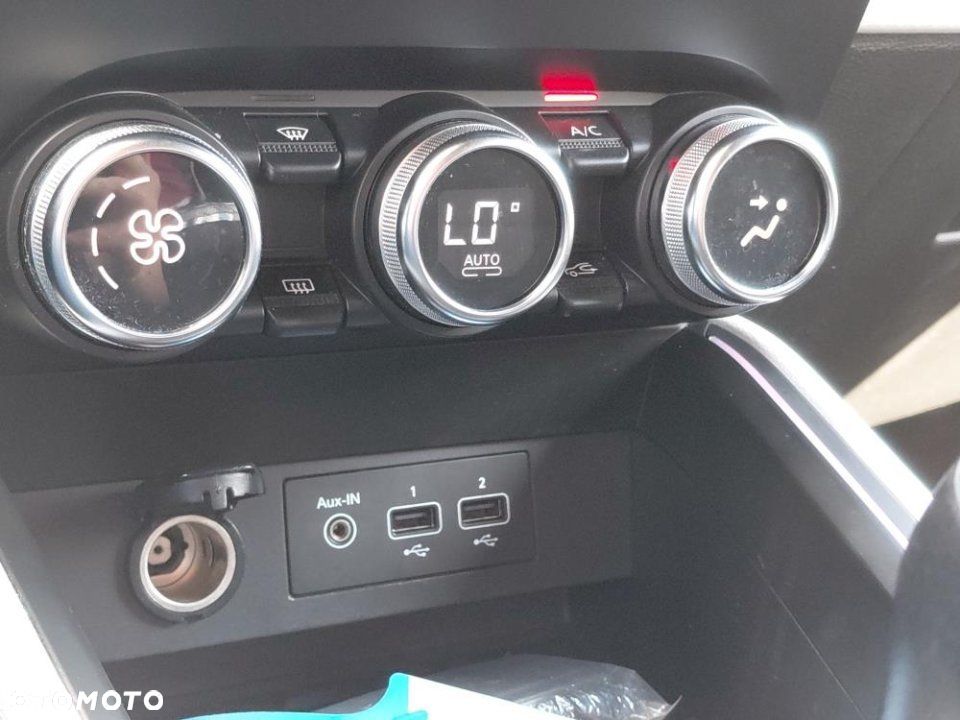 Renault Clio - 25