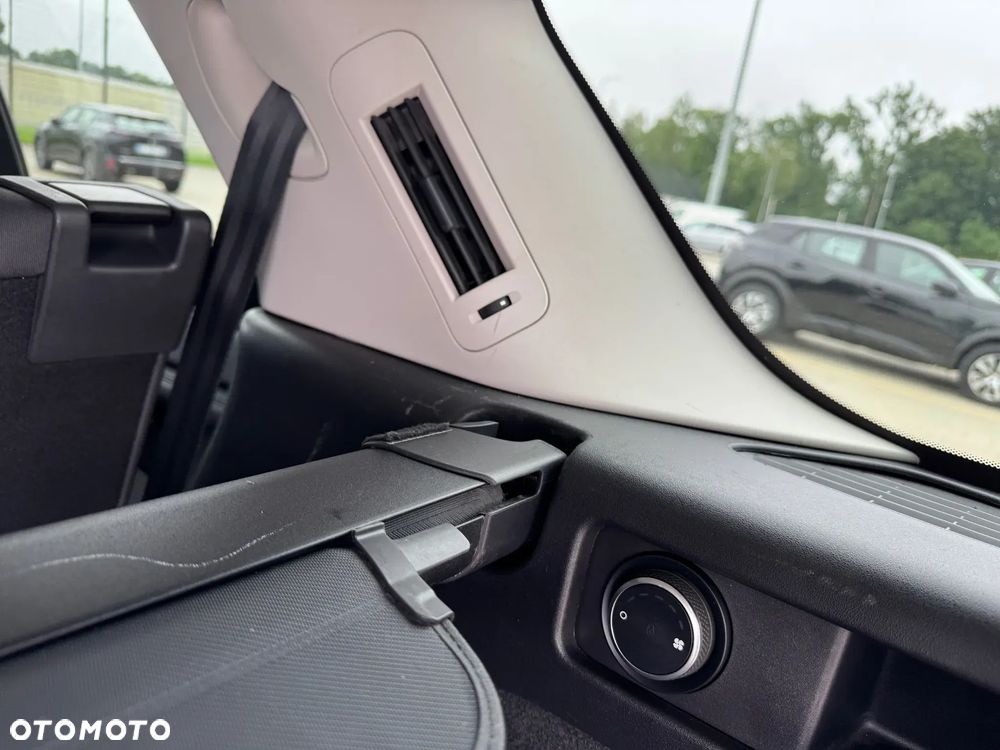 Land Rover Discovery Sport - 24