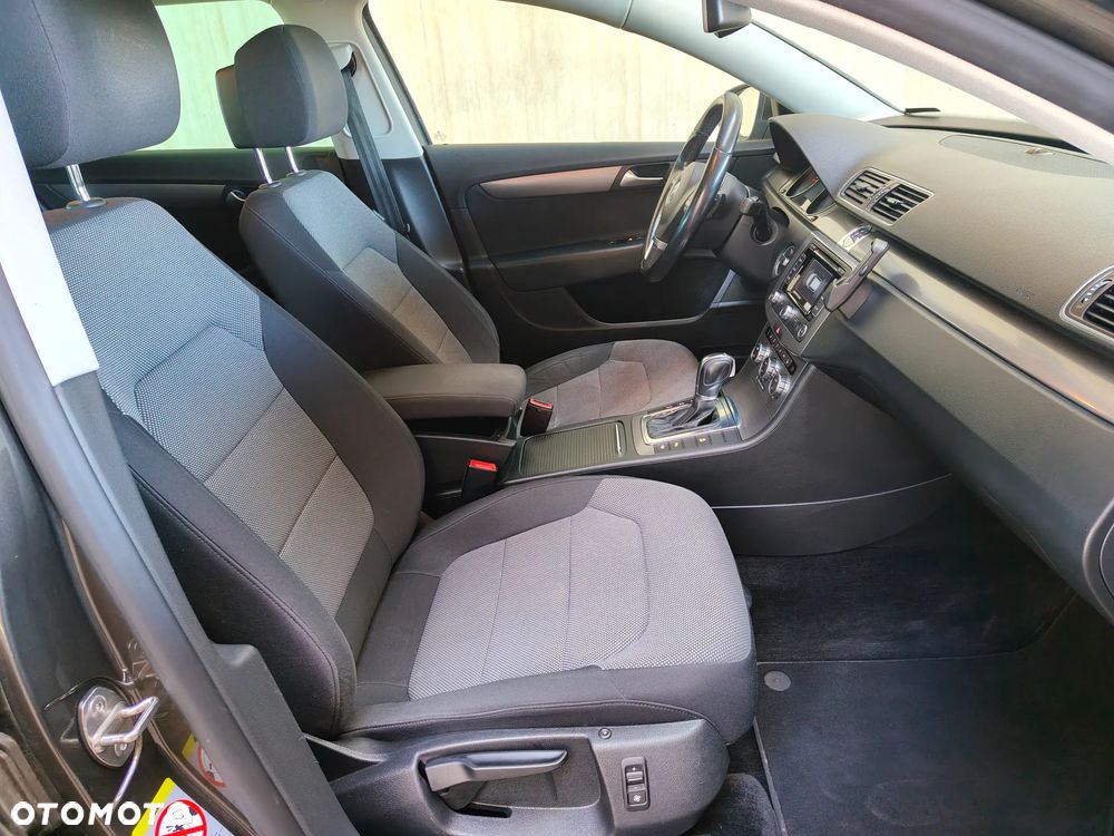 Volkswagen Passat 2.0 TDI DSG BlueMotion Technology Business Edition - 16