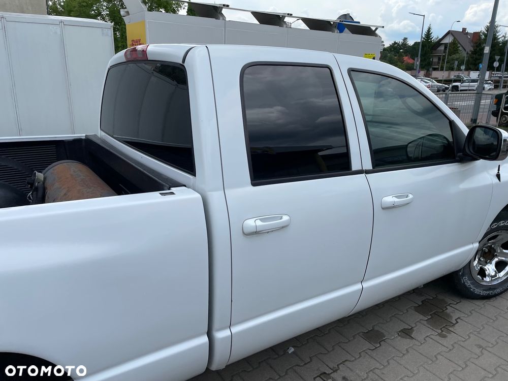 Dodge RAM - 12