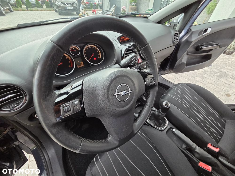 Opel Corsa 1.4 16V Innovation - 15
