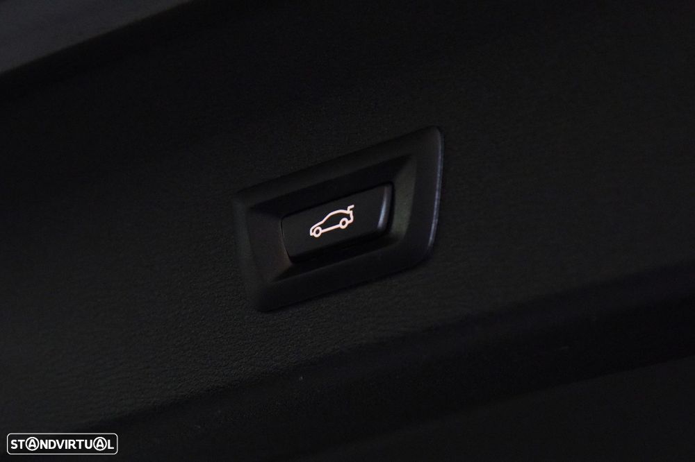BMW X1 18 d sDrive Auto xLine - 26
