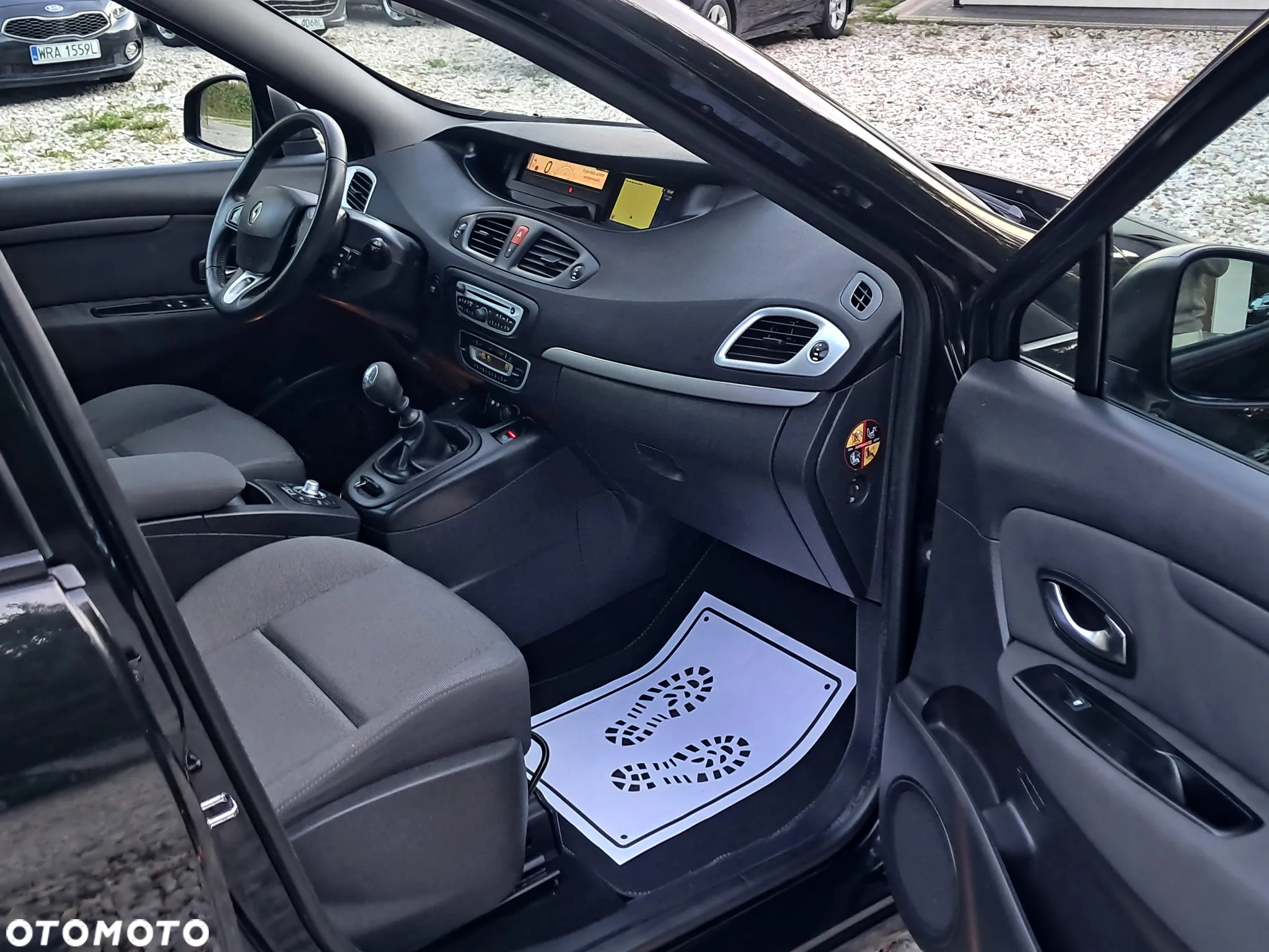 Renault Scenic 1.6 16V 110 Dynamique - 19