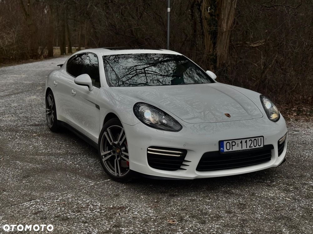 Porsche Panamera GTS - 1
