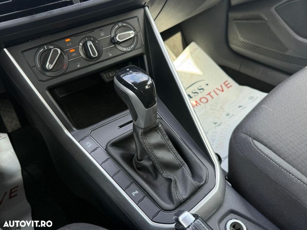 Volkswagen Polo 1.0 TSI DSG Life - 17