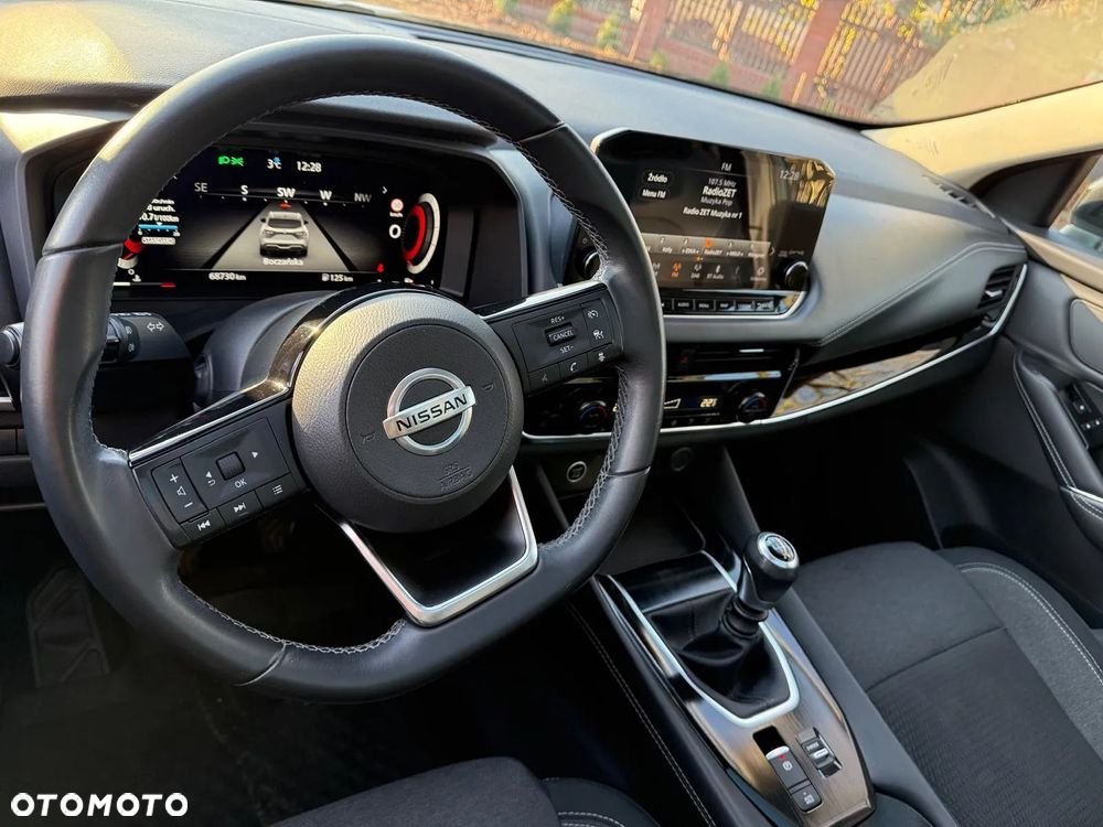 Nissan Qashqai 1.3 DIG-T TEKNA - 8