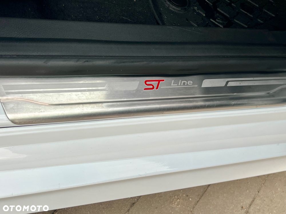 Ford Focus 1.0 EcoBoost Start-Stopp-System ST-LINE DESIGN - 10