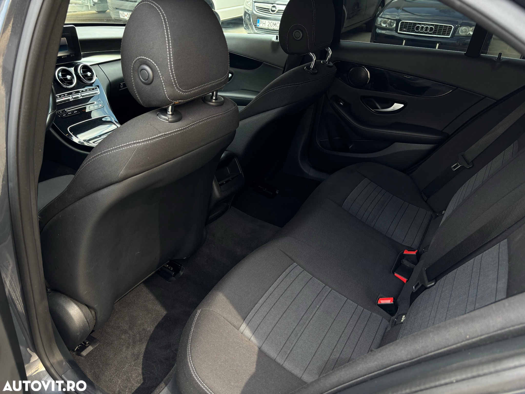 Mercedes-Benz C 200 (BlueTEC) d T 7G-TRONIC - 27