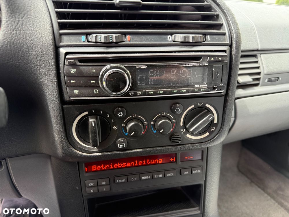 BMW Seria 3 320i - 16
