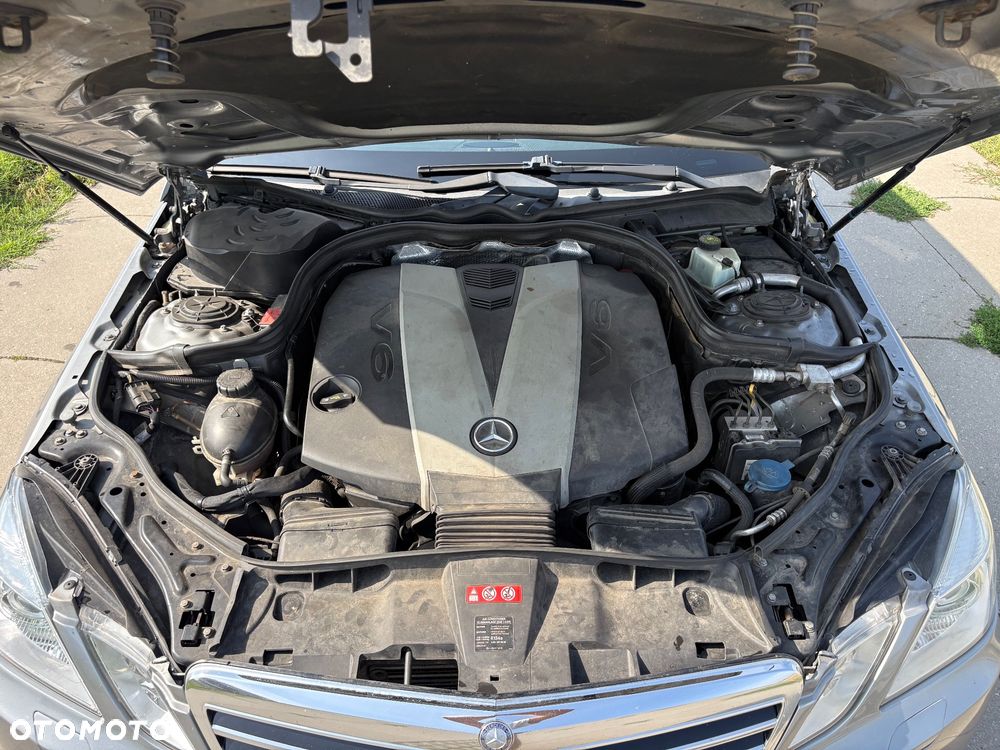 Mercedes-Benz Klasa E 350 CDI DPF BlueEFFICIENCY 7G-TRONIC Avantgarde - 26
