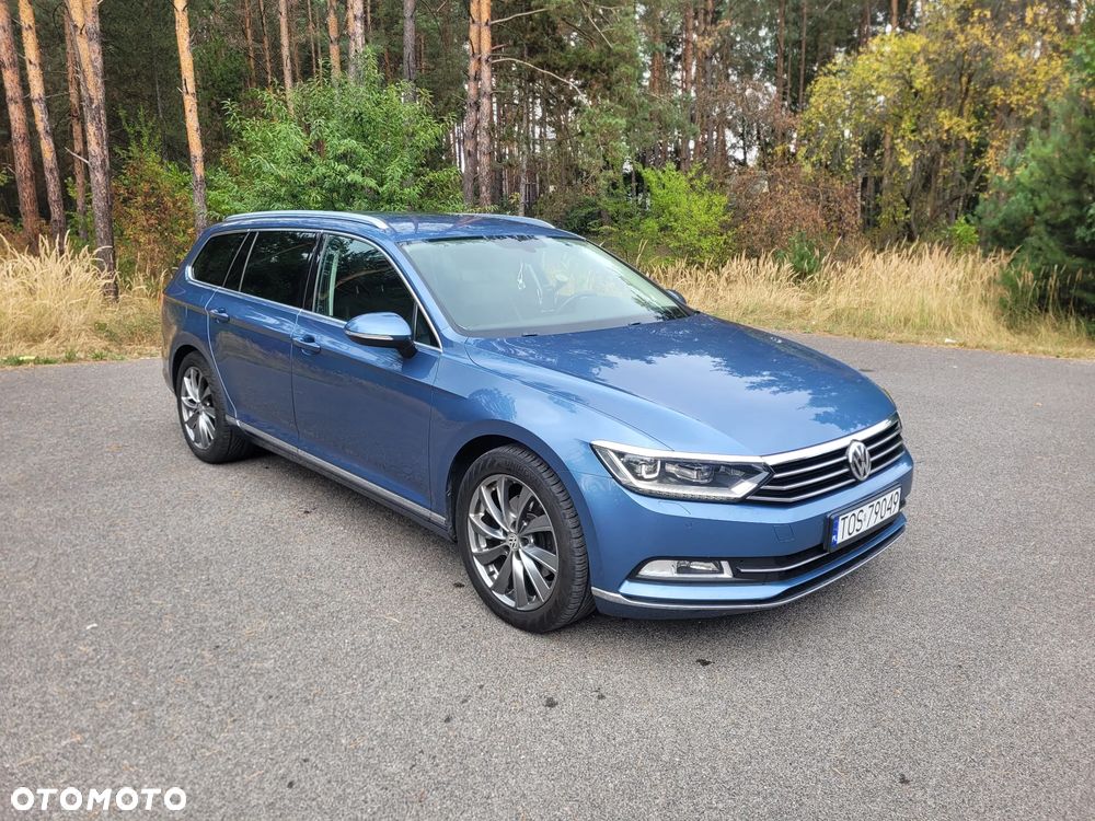 Volkswagen Passat - 1