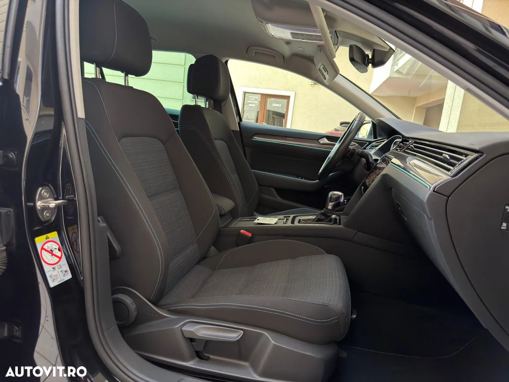 Volkswagen Passat - 24