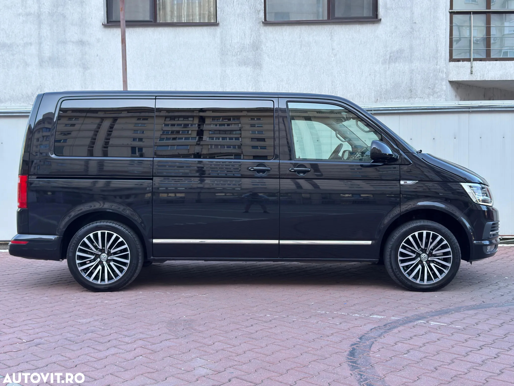 Volkswagen Multivan - 38