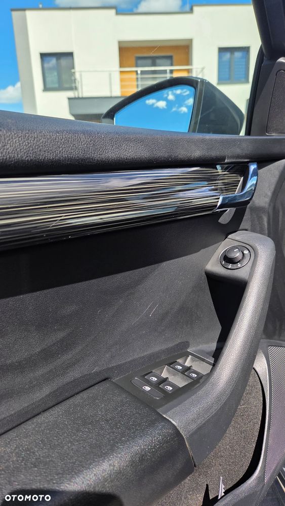 Skoda Octavia 2.0 TDI Style DSG - 9