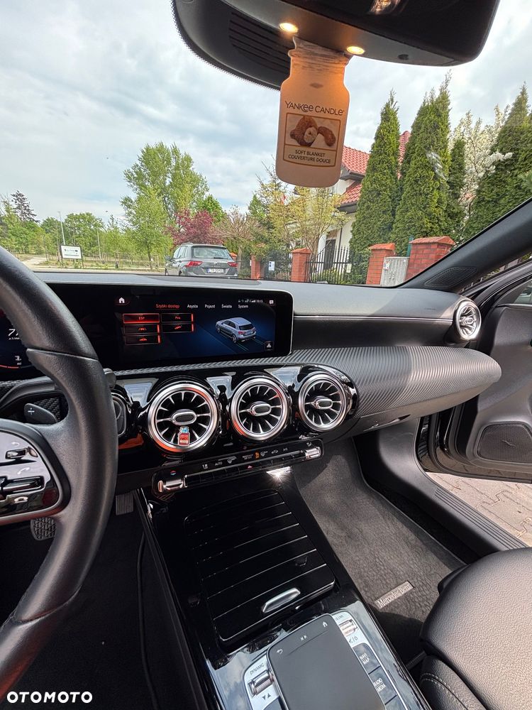 Mercedes-Benz Klasa A 180 Edition 1 7G-DCT - 27