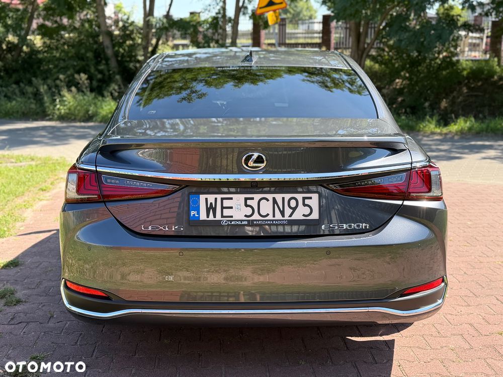 Lexus ES 300h Prestige - 15