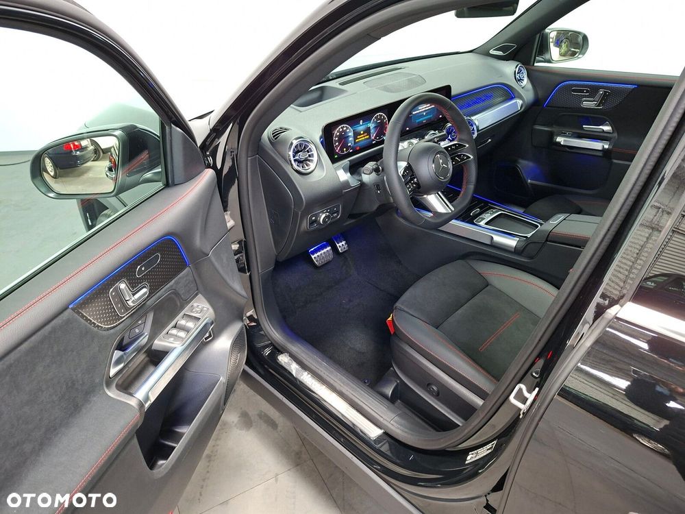 Mercedes-Benz GLB - 9