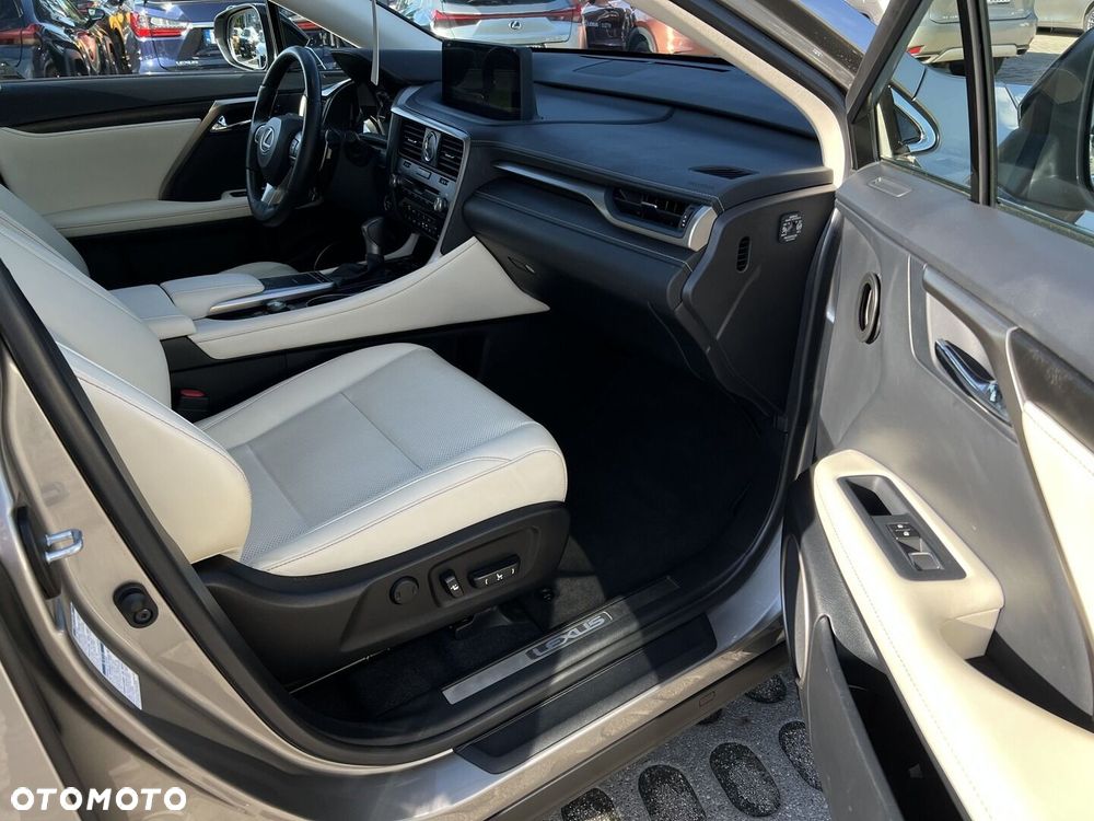 Lexus RX 450h F-Impression - 25