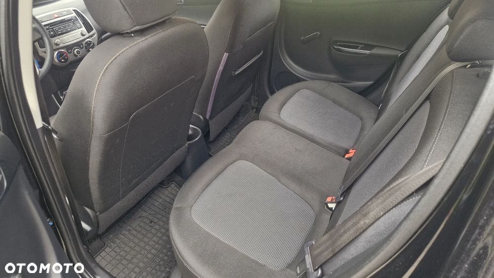 Hyundai i20 1.2 Intro Edition - 11