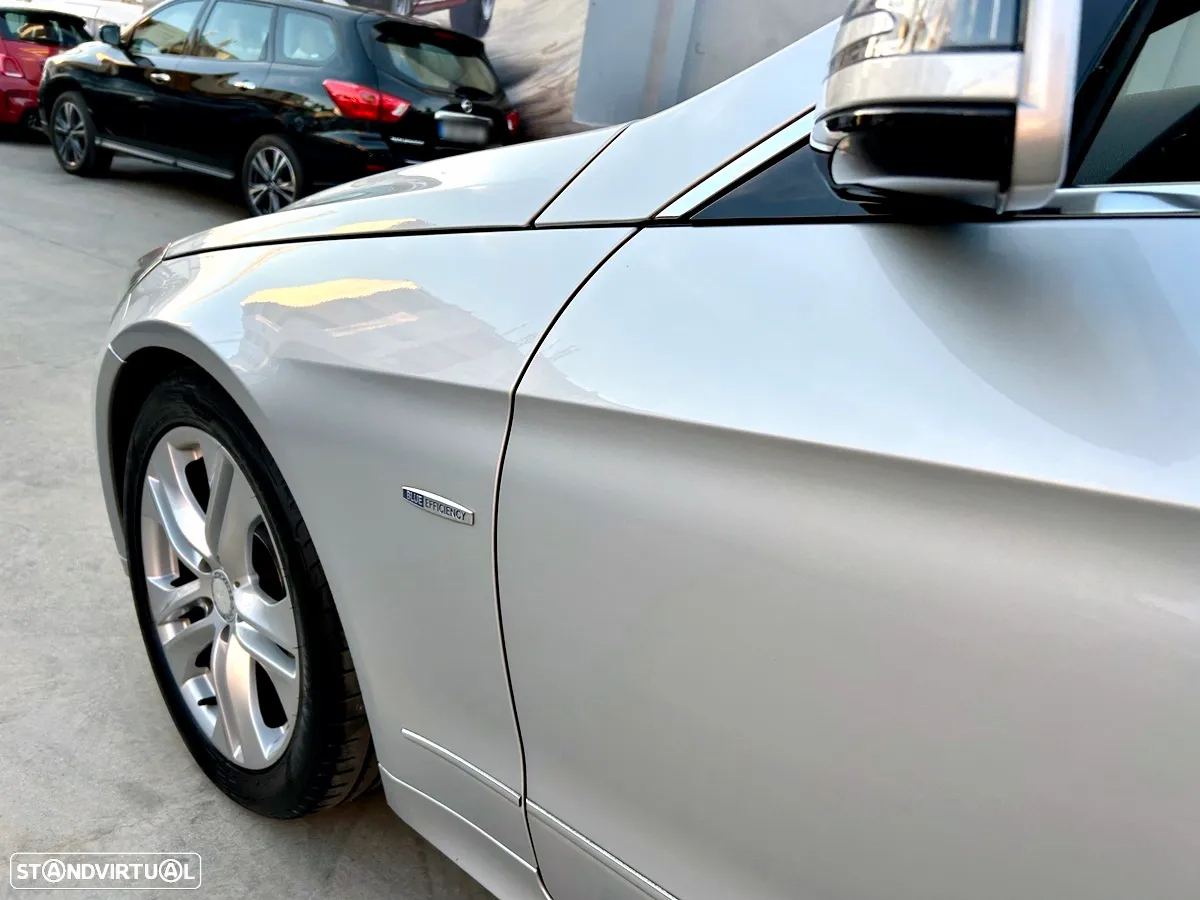 Mercedes-Benz E 220 CDi Avantgarde BlueEfficiency - 47