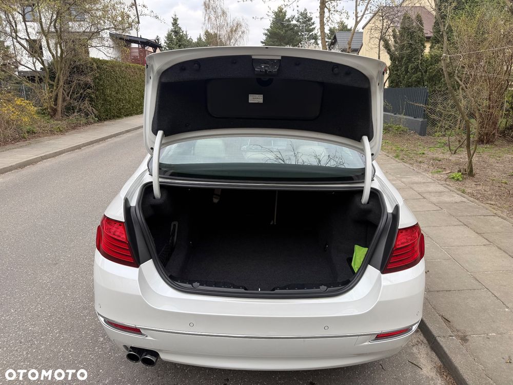 BMW Seria 5 525d xDrive Luxury Line - 6