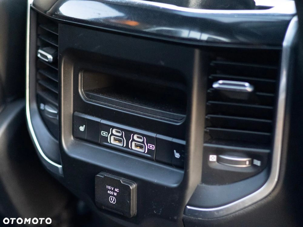 RAM 1500 5.7 Crew Cab Laramie - 24