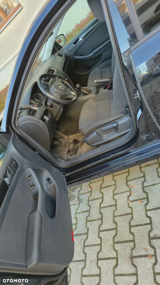 Volkswagen Jetta 1.6 TDI Comfortline - 11